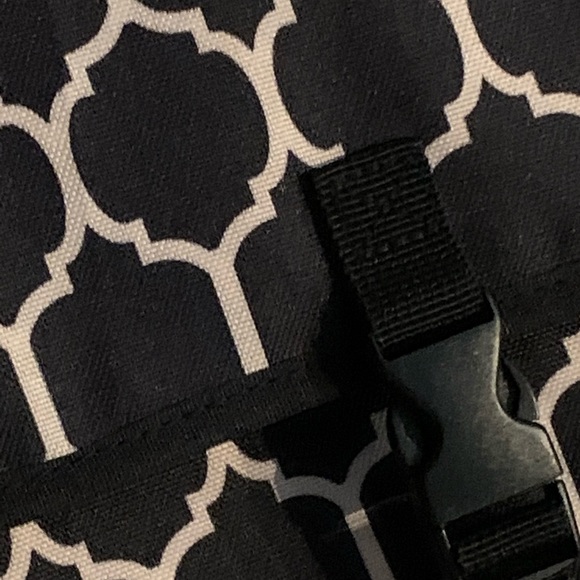 SKIP HOP baby diaoer changing station portable pad black geometric modern - Picture 2 of 10